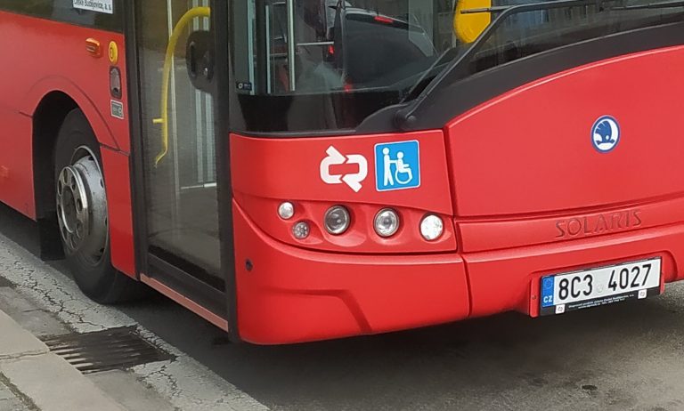 Zelení v Českých Budějovicích navrhli symbolické jízdné pro lidi v hmotné nouzi