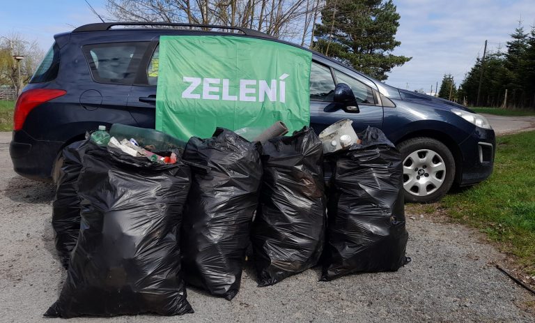 Jihočeští Zelení se zapojili do Ukliďme Česko